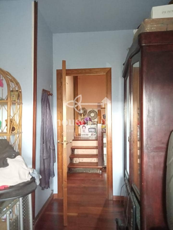 4 quarto Casa em Banda para venda em Naron com piscina garagem - 220 000 € (Ref: 9218880)