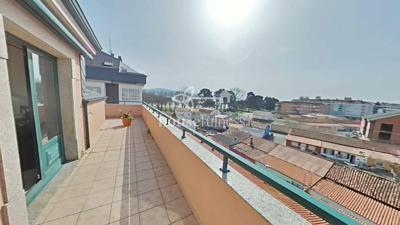 2 bedroom Beach Apartment for sale in Ares with garage - € 234,900 (Ref: 9218881)