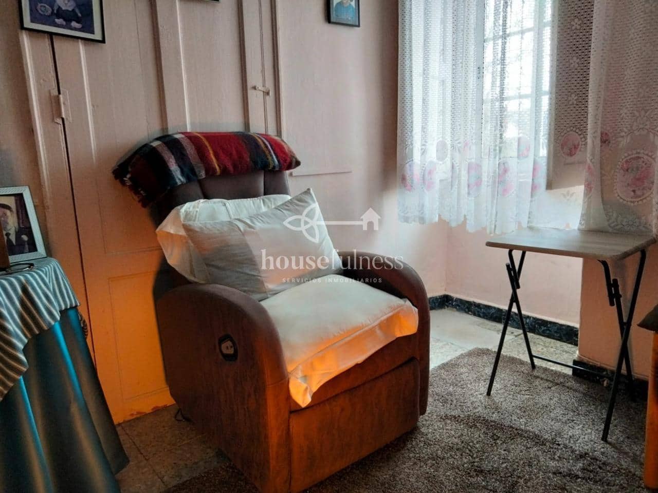 5 bedroom Townhouse for sale in Fene with garage - € 67,000 (Ref: 9218882)