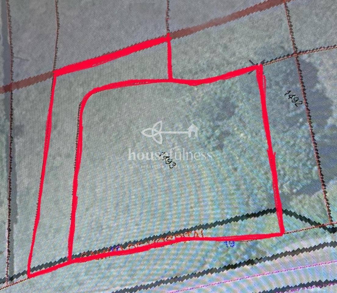 Undeveloped Land for sale in Pantin - € 100,000 (Ref: 9218884)