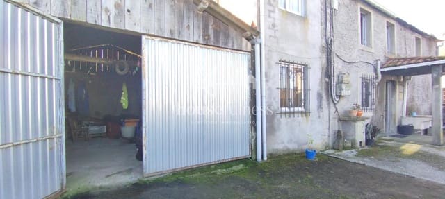 4 bedroom Finca/Country House for sale in Moeche with garage - € 65,000 (Ref: 9218885)