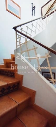 5 bedroom Townhouse for sale in Mugardos with garage - € 499,000 (Ref: 9218886)