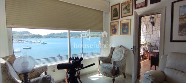 5 bedroom Townhouse for sale in Mugardos with garage - € 499,000 (Ref: 9218886)