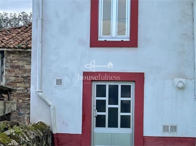 3 bedroom Semi-detached Villa for sale in Cedeira with garage - € 90,000 (Ref: 9218896)