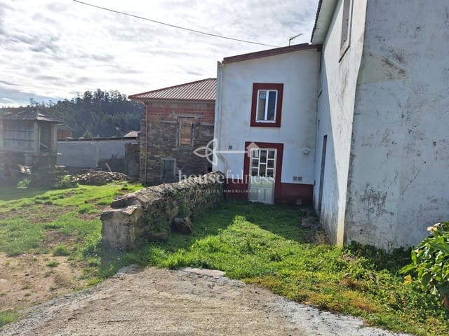 3 bedroom Semi-detached Villa for sale in Cedeira with garage - € 90,000 (Ref: 9218896)