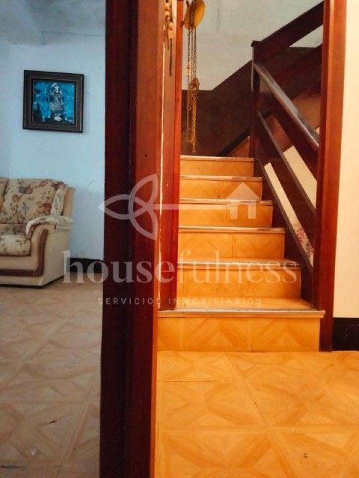 4 quarto Moradia Geminada para venda em Pontedeume - 90 000 € (Ref: 9218899)