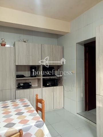 6 makuuhuone Huvila myytävänä paikassa Narón mukana 
autotalli - 175 000 € (Ref: 9218900)