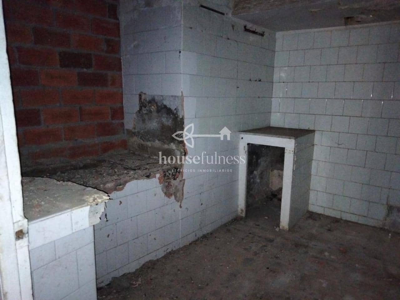 4 soveværelse Byhus til salg i Ferrol med garage - € 120.000 (Ref: 9218907)