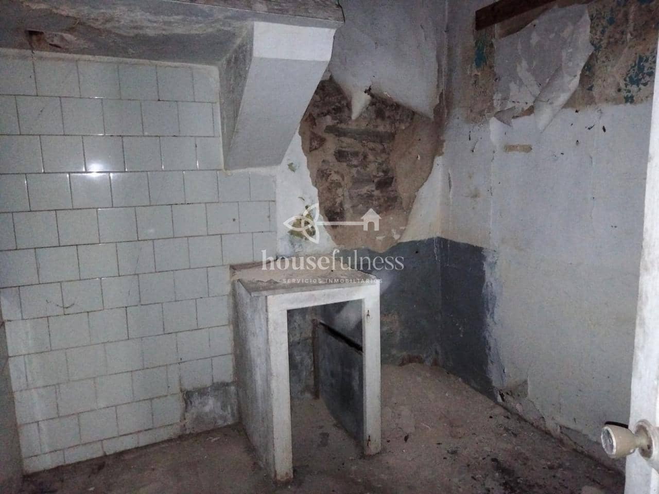 4 soveværelse Byhus til salg i Ferrol med garage - € 120.000 (Ref: 9218907)