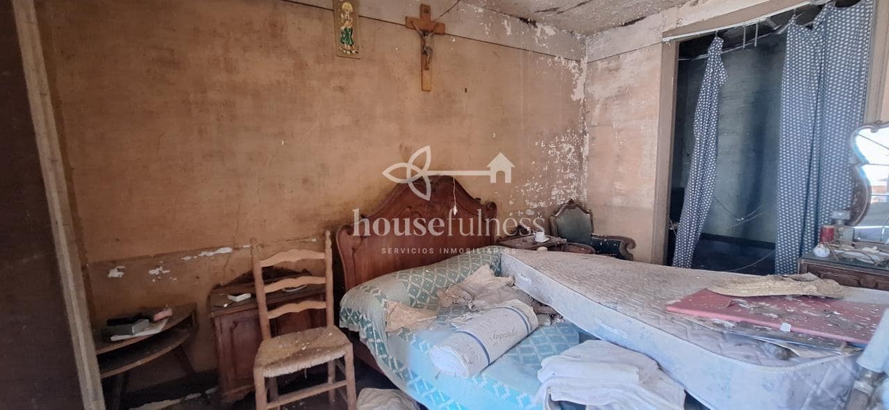 Townhouse for sale in Naron - € 250,000 (Ref: 9218909)