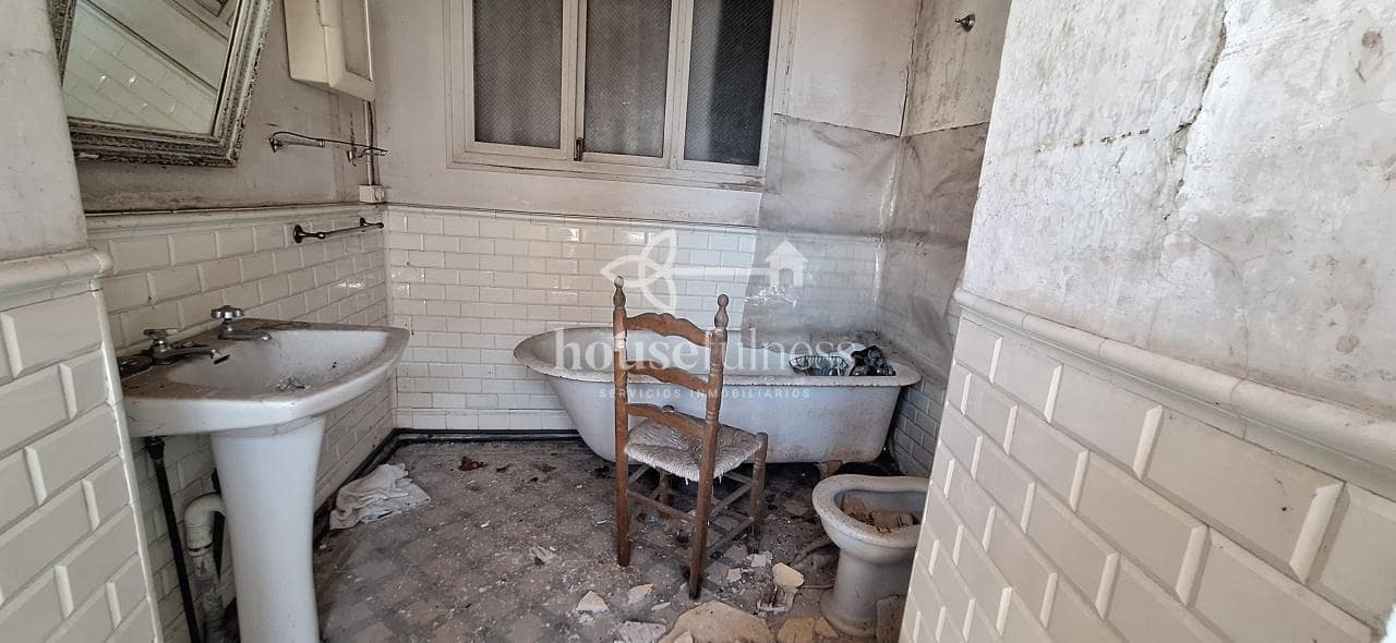 Maison de Ville à vendre à Naron - 136 000 € (Ref: 9218909)