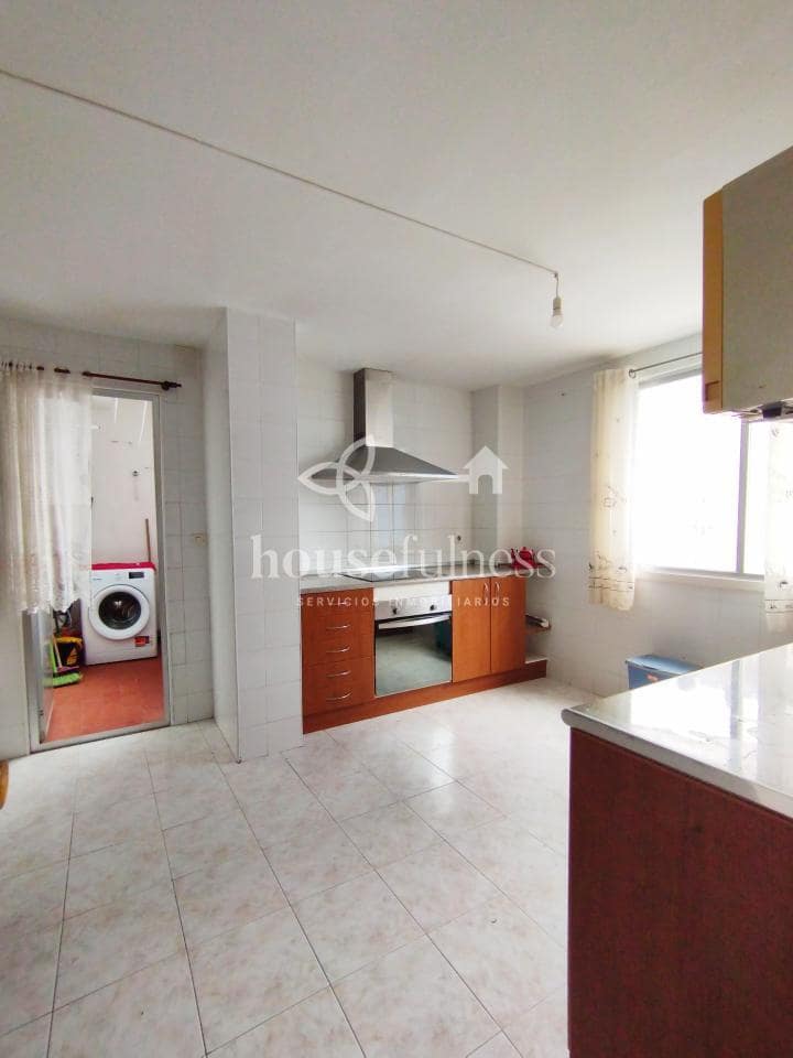 4 slaapkamer Flat te koop in Ferrol met garage - € 129.000 (Ref: 9218911)