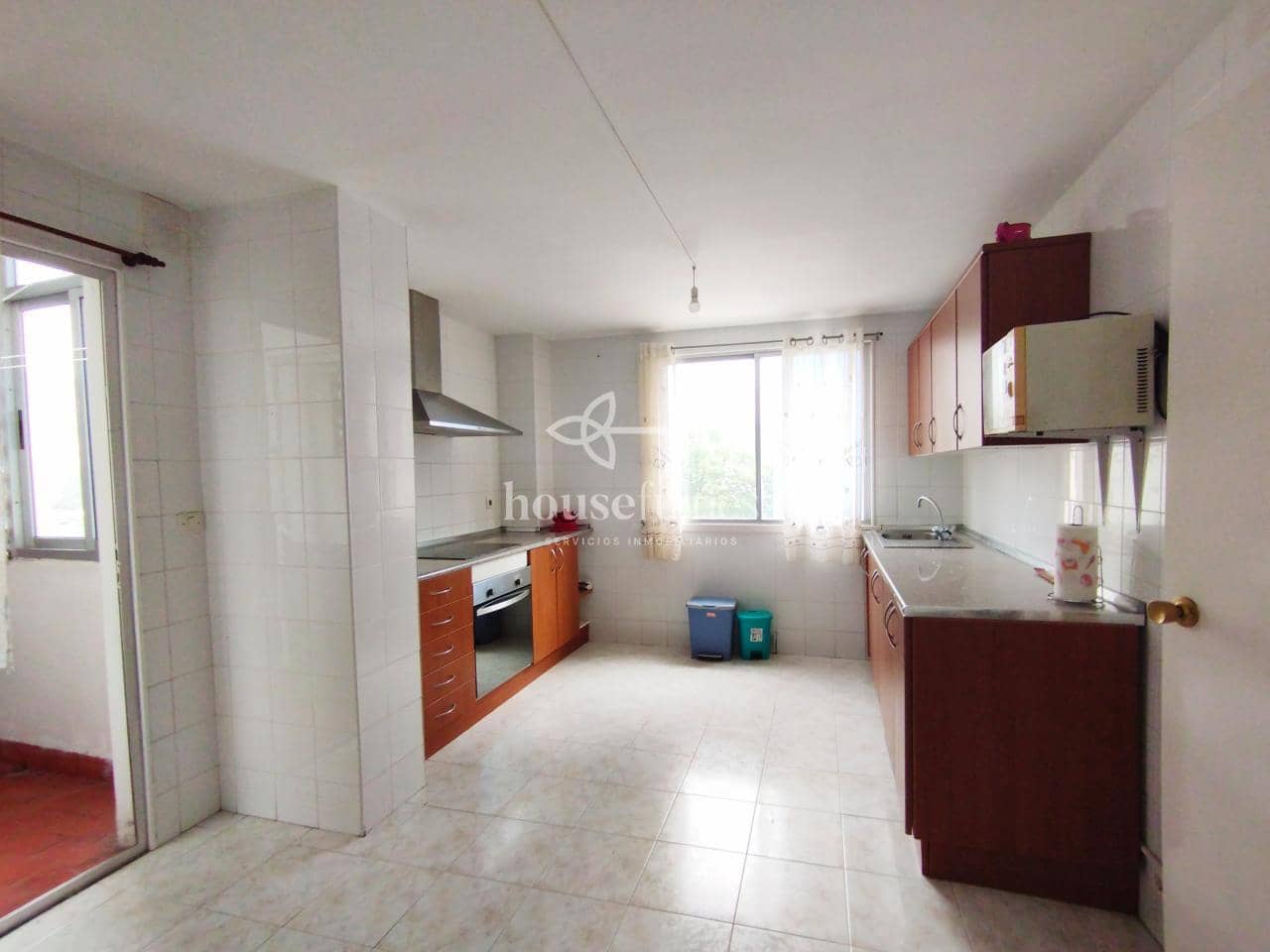 4 slaapkamer Flat te koop in Ferrol met garage - € 129.000 (Ref: 9218911)