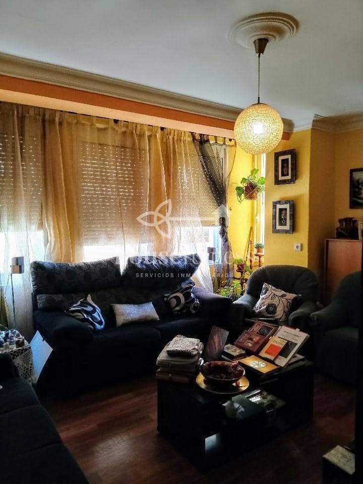 2 bedroom Flat for sale in Ferrol - € 115,000 (Ref: 9218915)