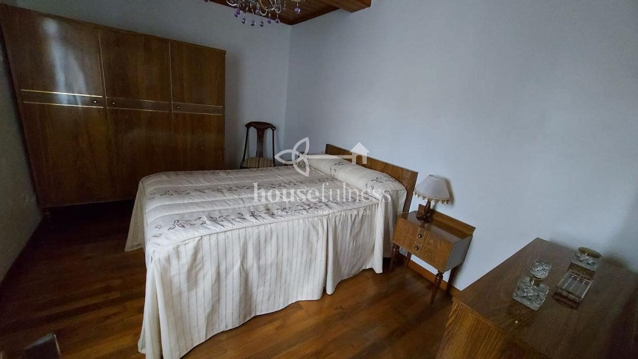 5 bedroom Villa for sale in San Sadurnino with garage - € 195,000 (Ref: 9219732)