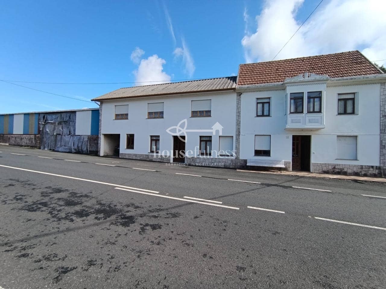 5 bedroom Villa for sale in San Sadurnino with garage - € 195,000 (Ref: 9219732)