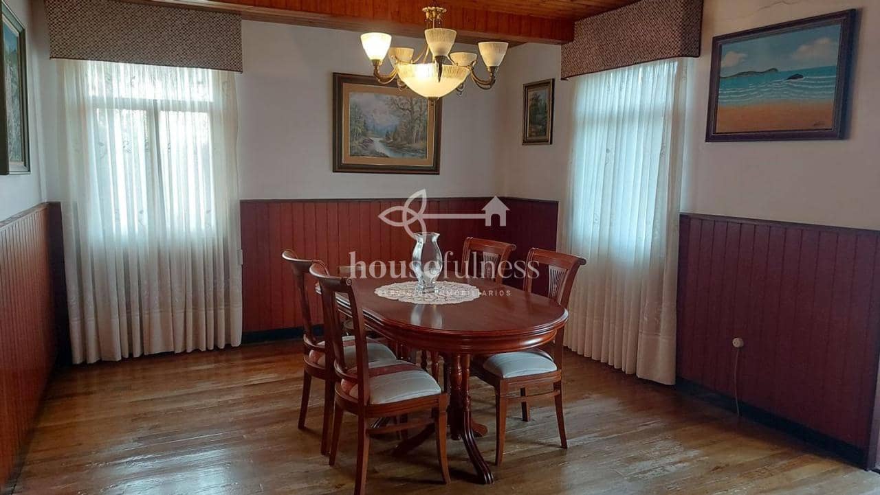 5 bedroom Villa for sale in San Sadurnino with garage - € 195,000 (Ref: 9219732)