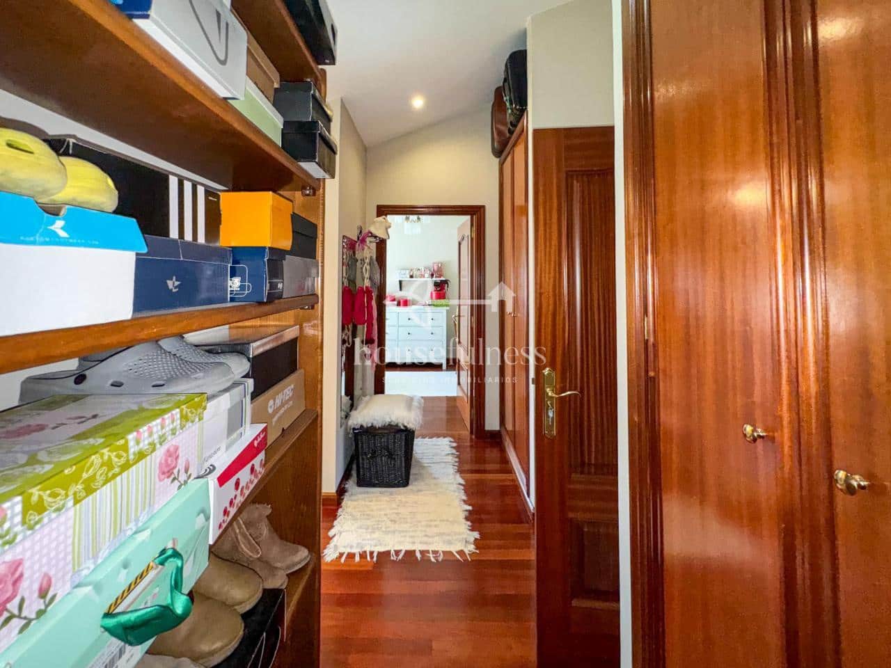 6 slaapkamer Villa te koop in Cabanas met zwembad garage - € 1.200.000 (Ref: 9232394)