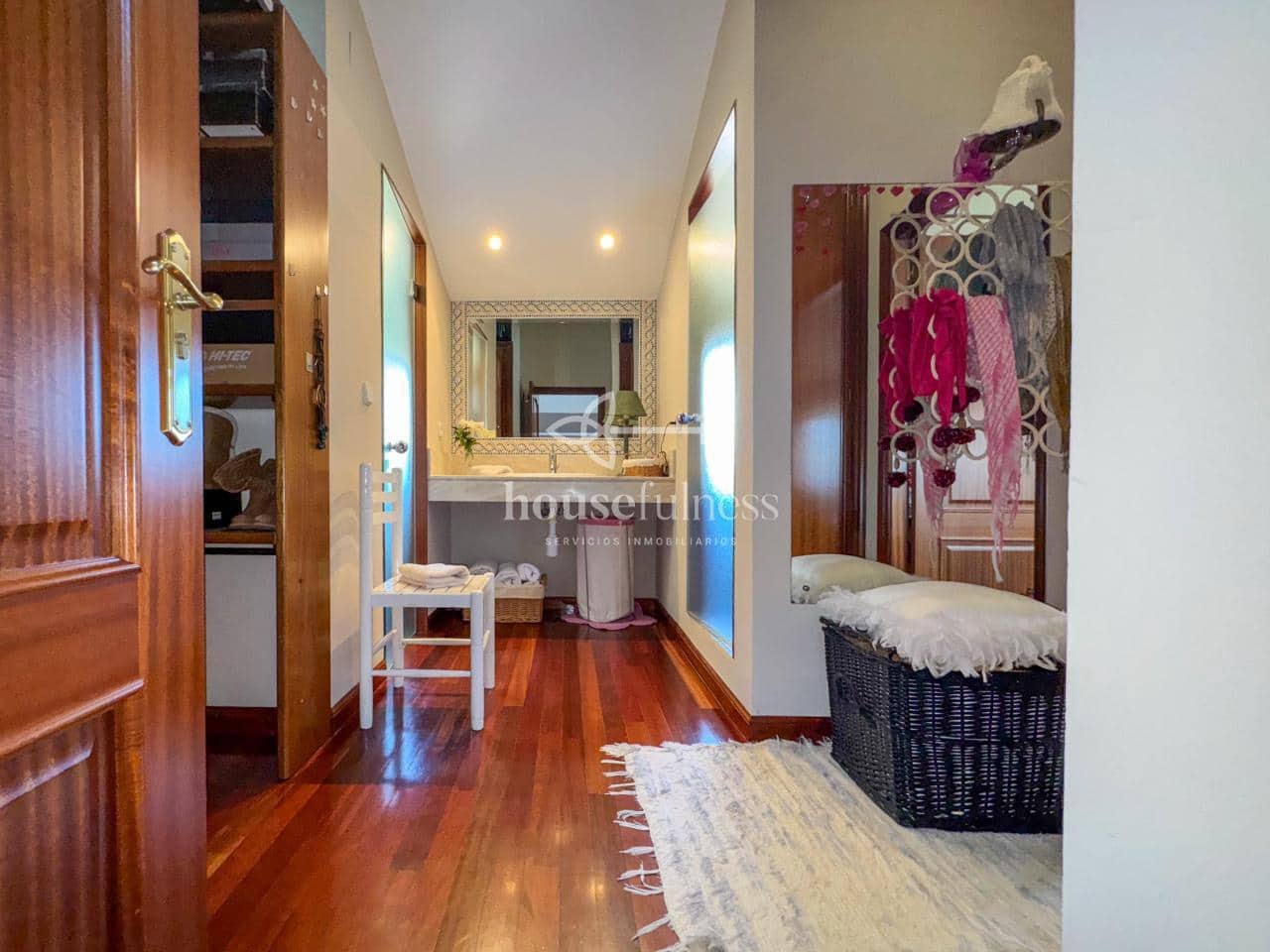 6 slaapkamer Villa te koop in Cabanas met zwembad garage - € 1.200.000 (Ref: 9232394)