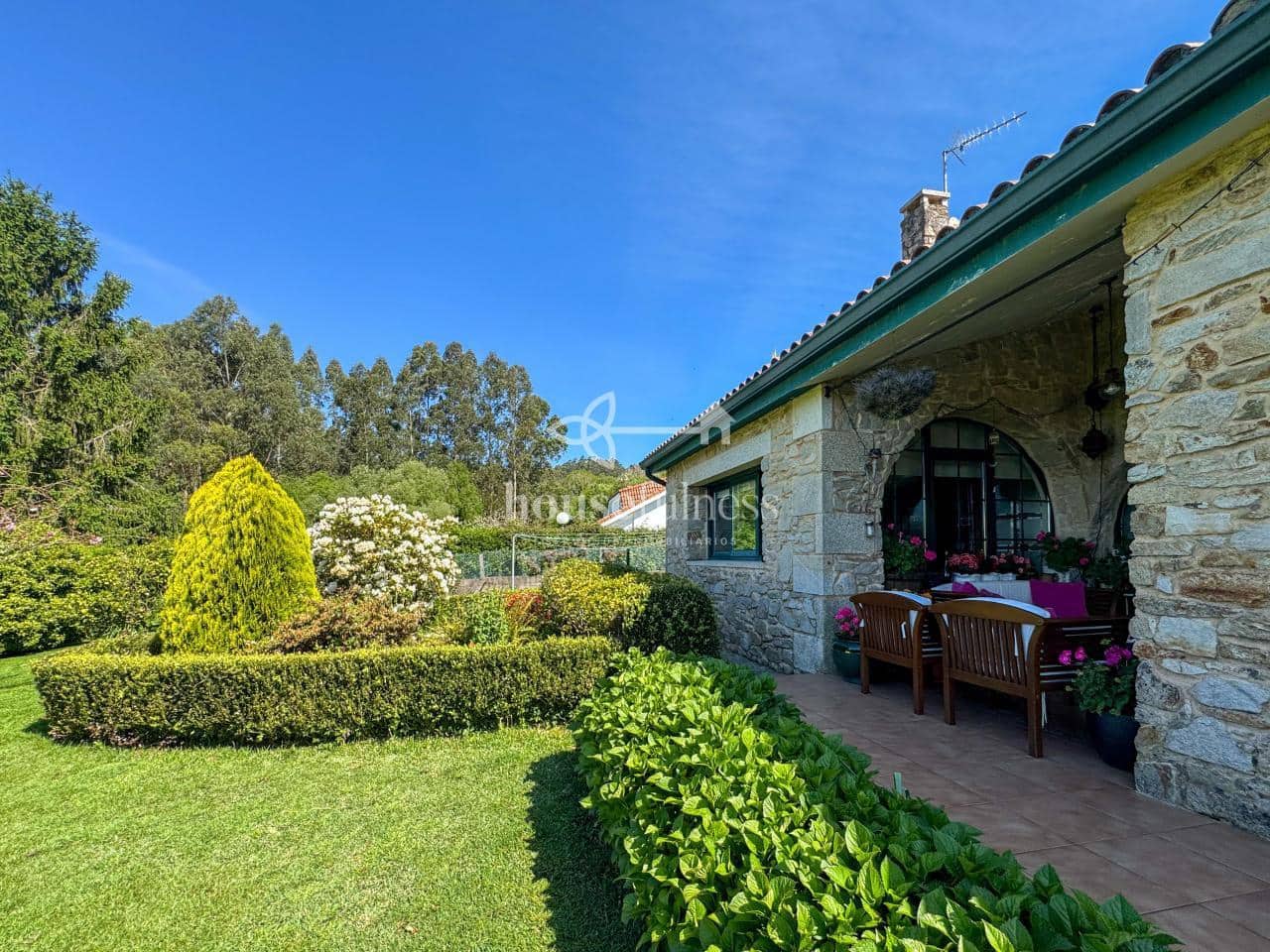 6 slaapkamer Villa te koop in Cabanas met zwembad garage - € 1.200.000 (Ref: 9232394)