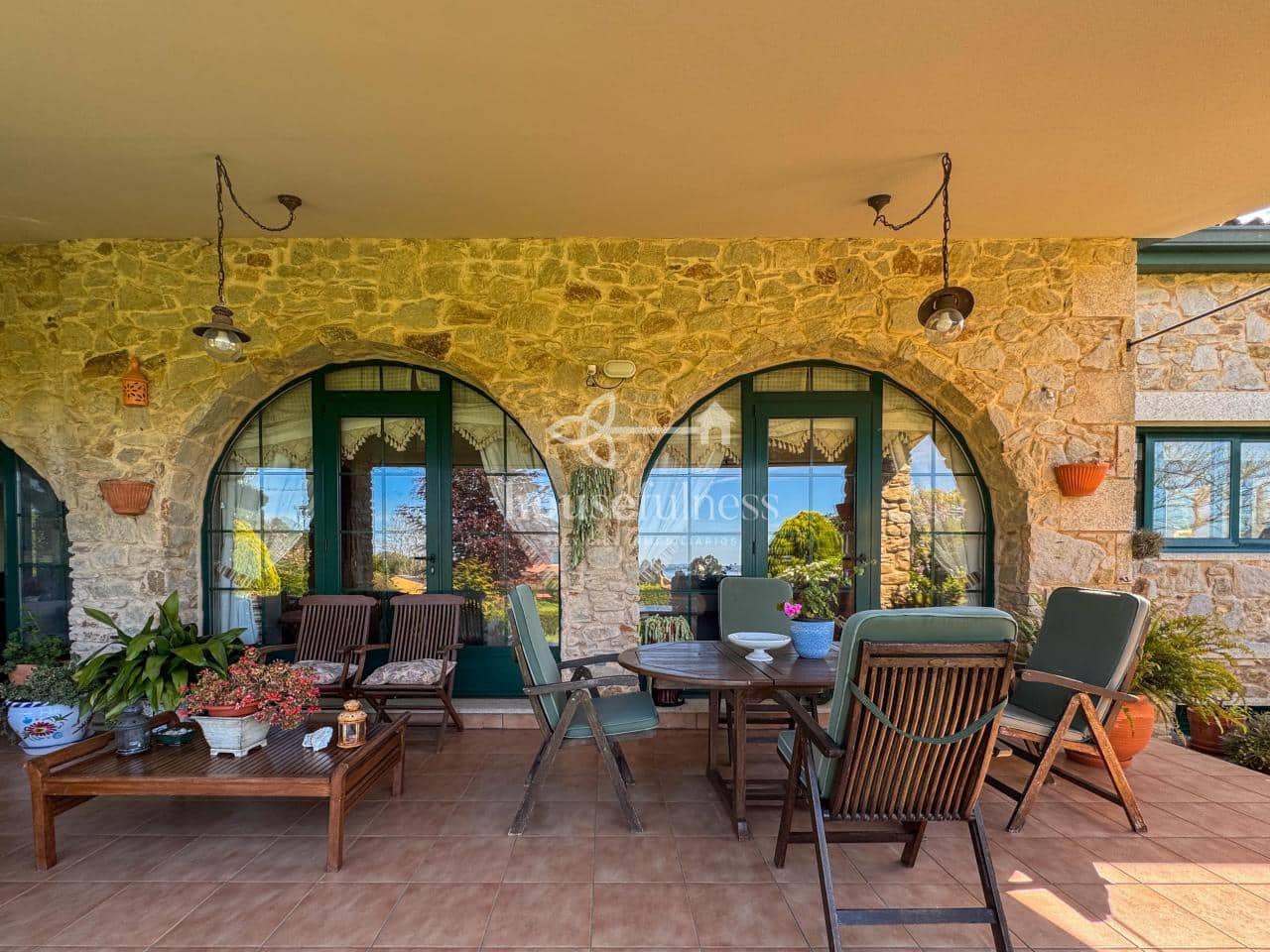 6 slaapkamer Villa te koop in Cabanas met zwembad garage - € 1.200.000 (Ref: 9232394)