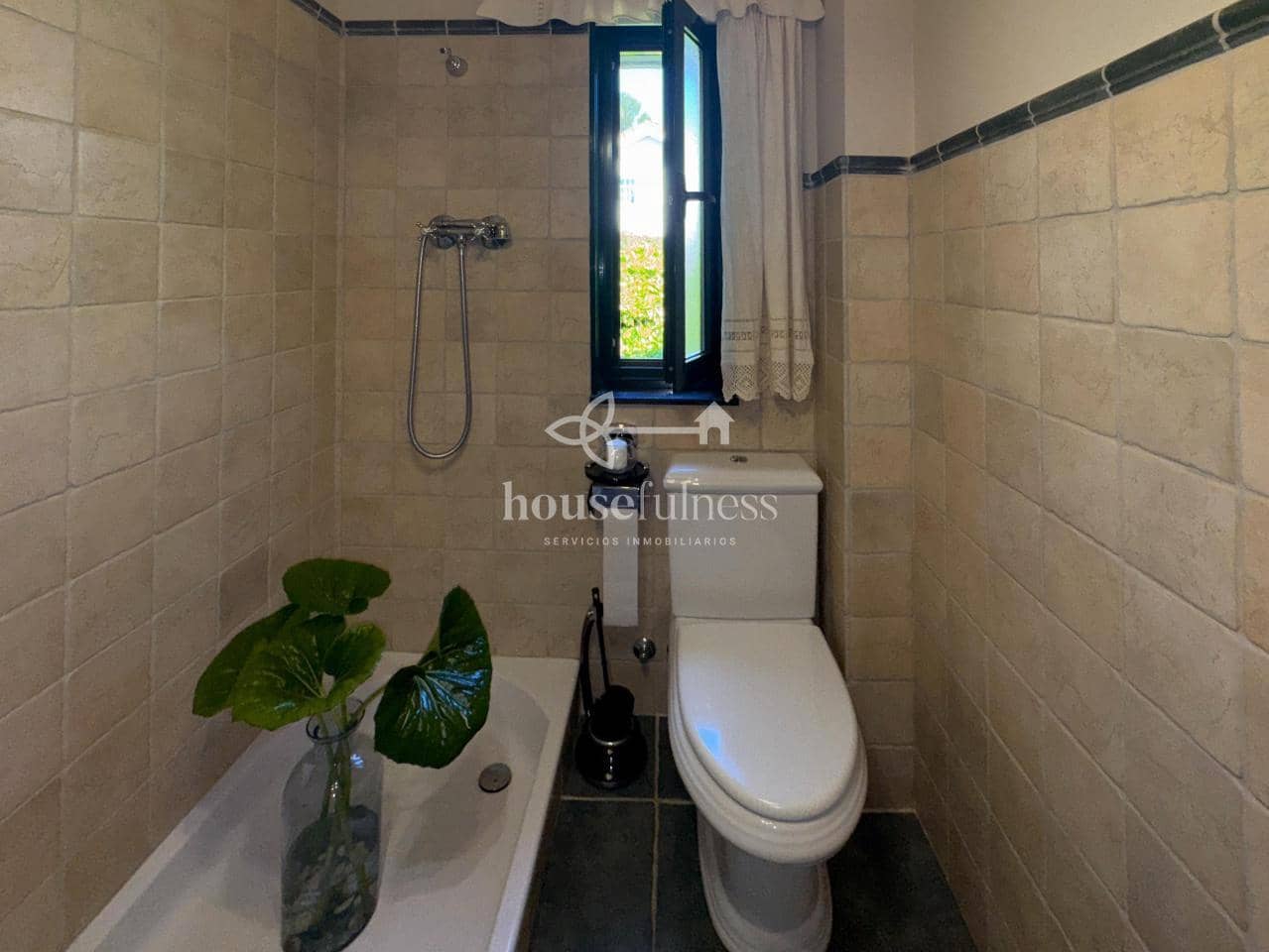 6 slaapkamer Villa te koop in Cabanas met zwembad garage - € 1.200.000 (Ref: 9232394)