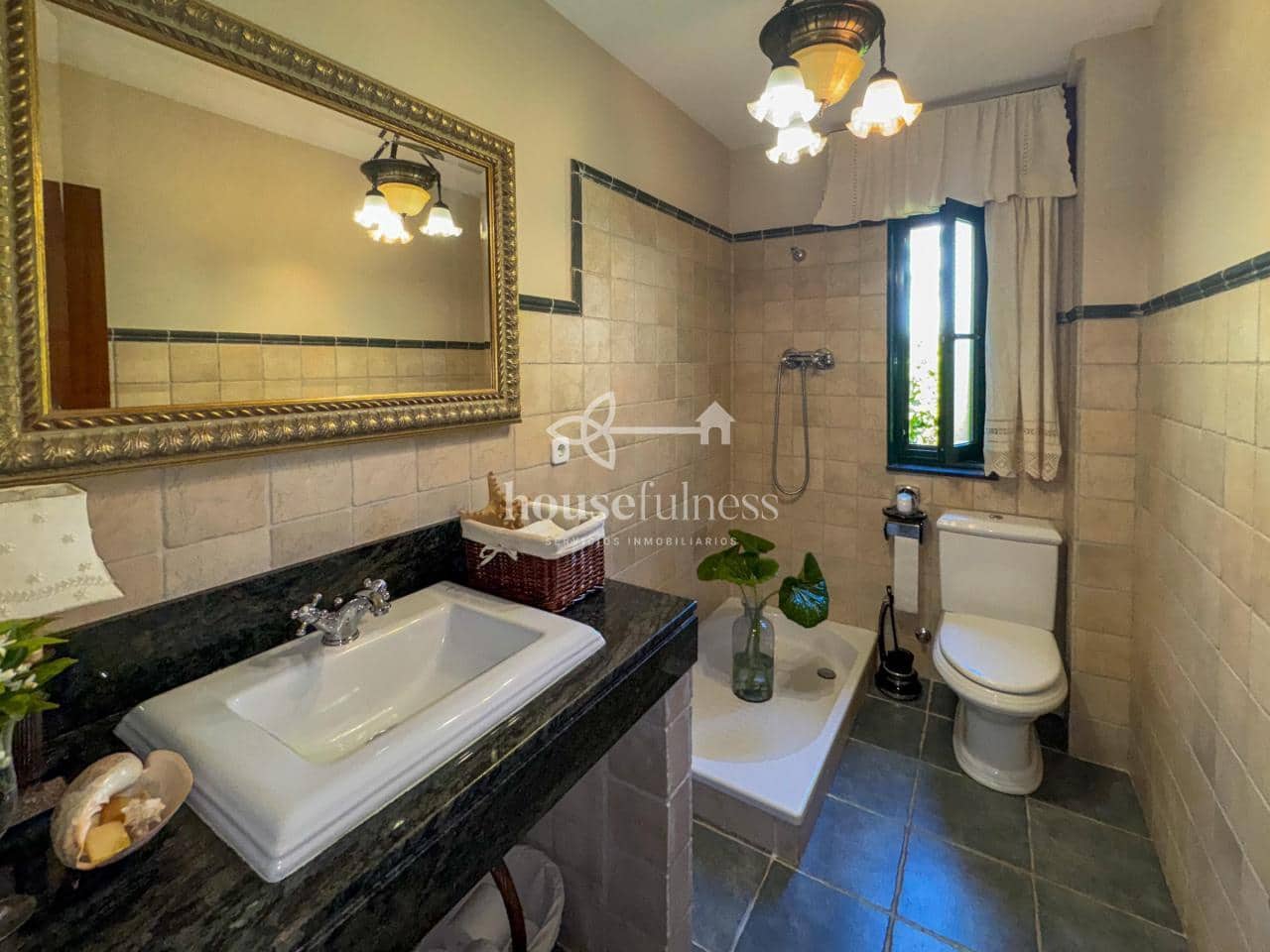 6 slaapkamer Villa te koop in Cabanas met zwembad garage - € 1.200.000 (Ref: 9232394)