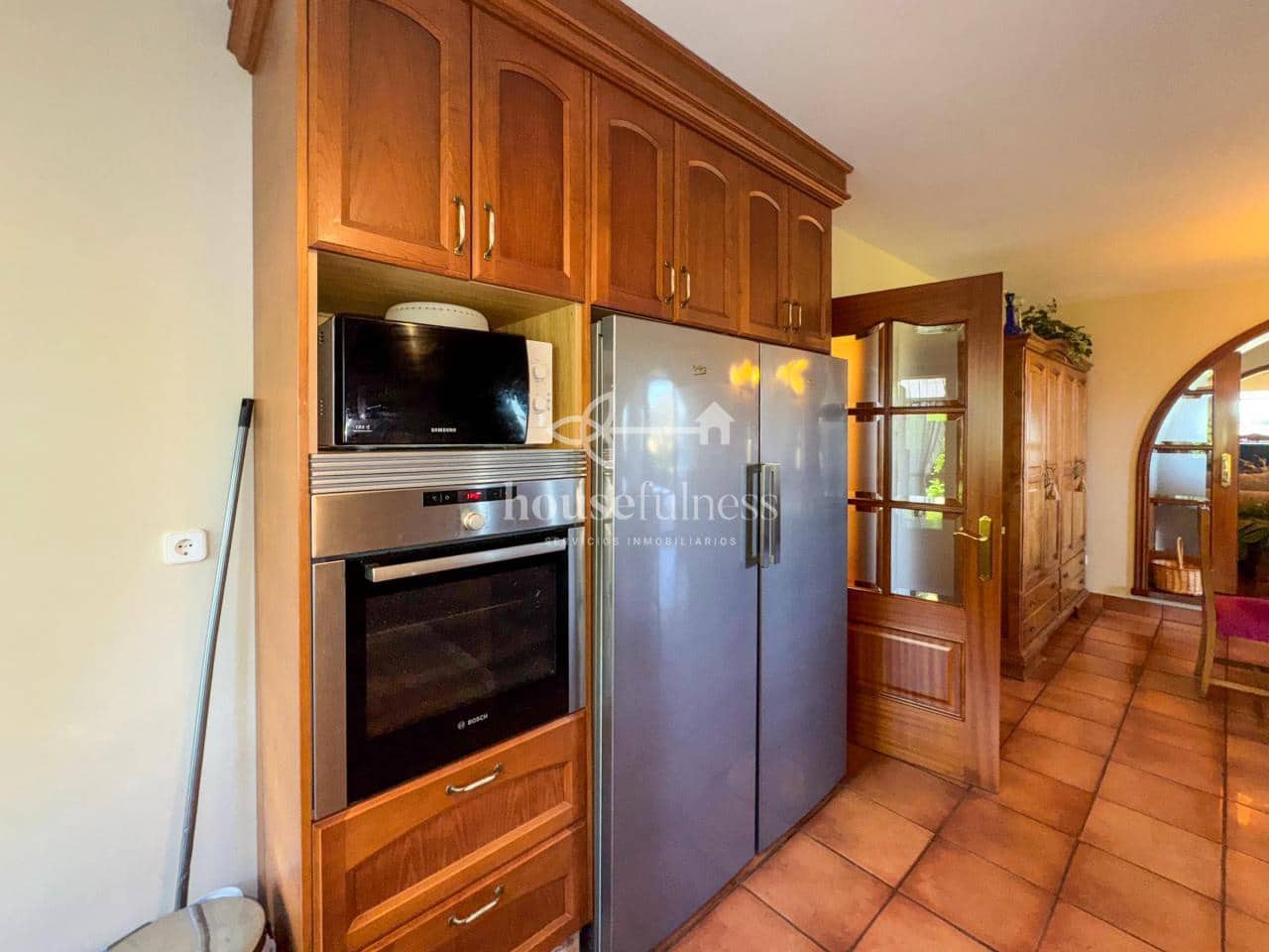 6 slaapkamer Villa te koop in Cabanas met zwembad garage - € 1.200.000 (Ref: 9232394)