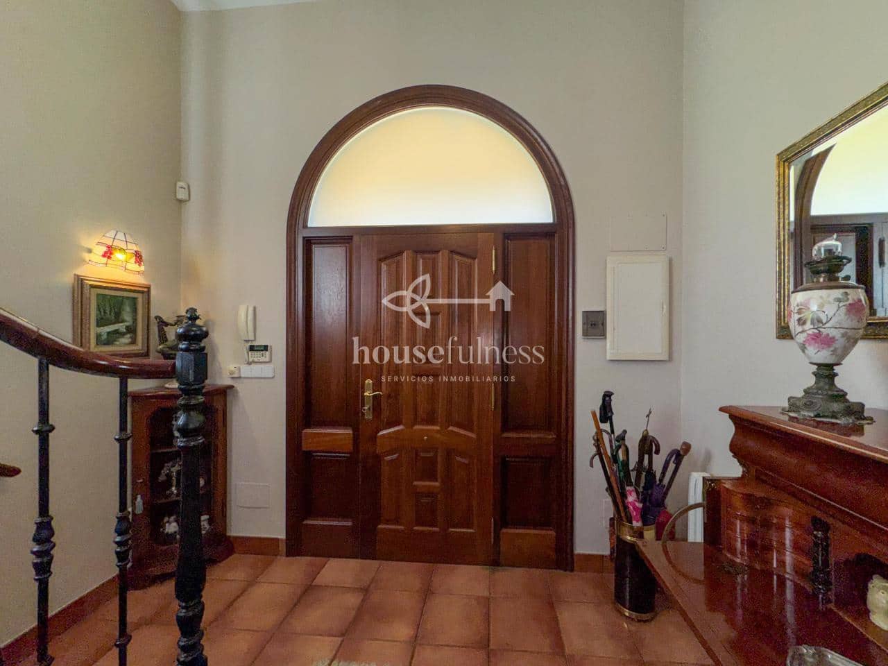 6 slaapkamer Villa te koop in Cabanas met zwembad garage - € 1.200.000 (Ref: 9232394)