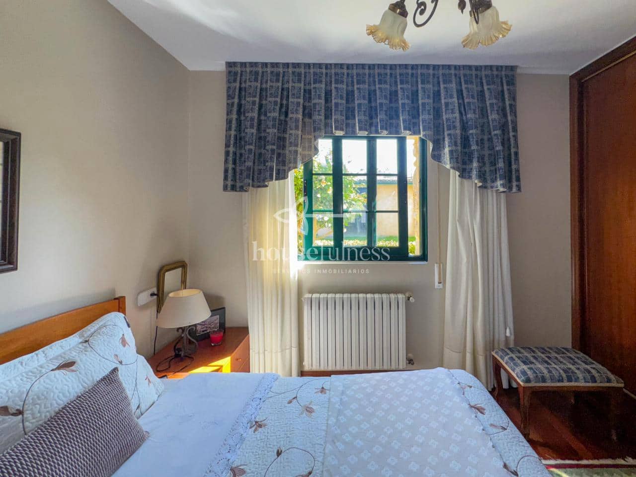 6 slaapkamer Villa te koop in Cabanas met zwembad garage - € 1.200.000 (Ref: 9232394)