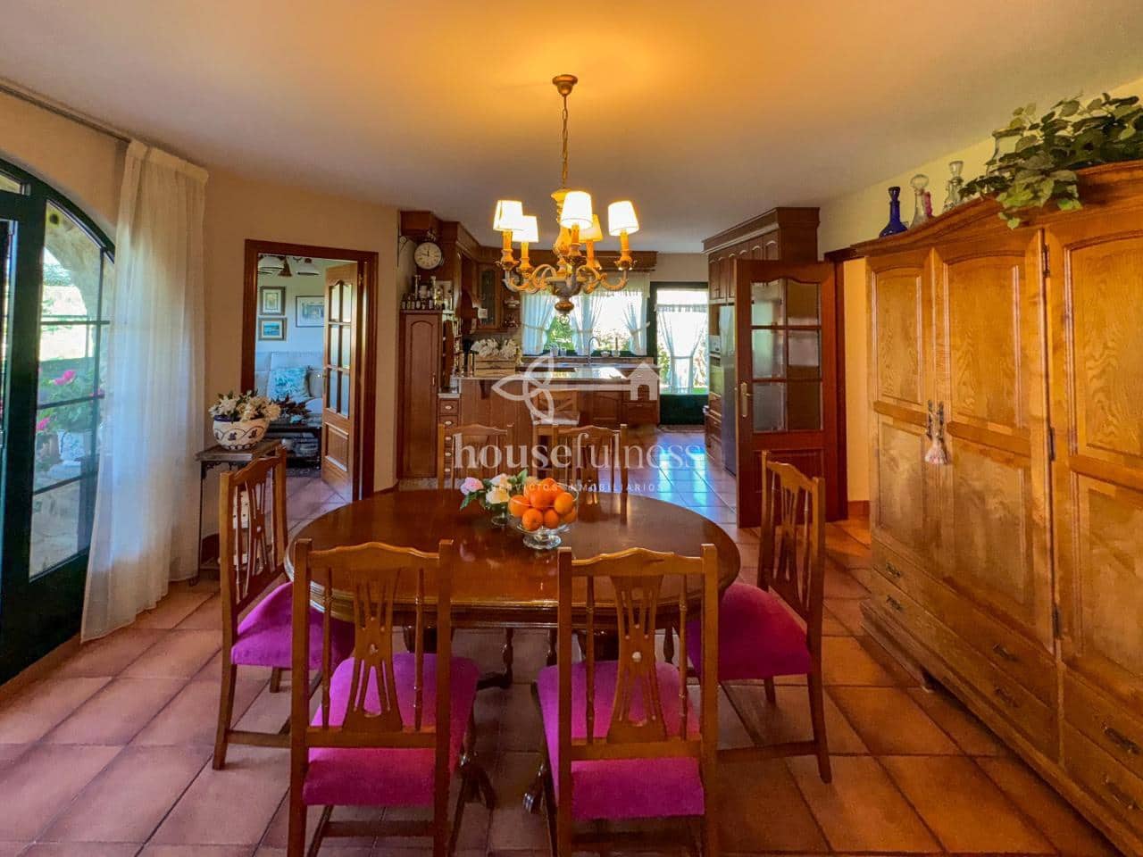 6 slaapkamer Villa te koop in Cabanas met zwembad garage - € 1.200.000 (Ref: 9232394)