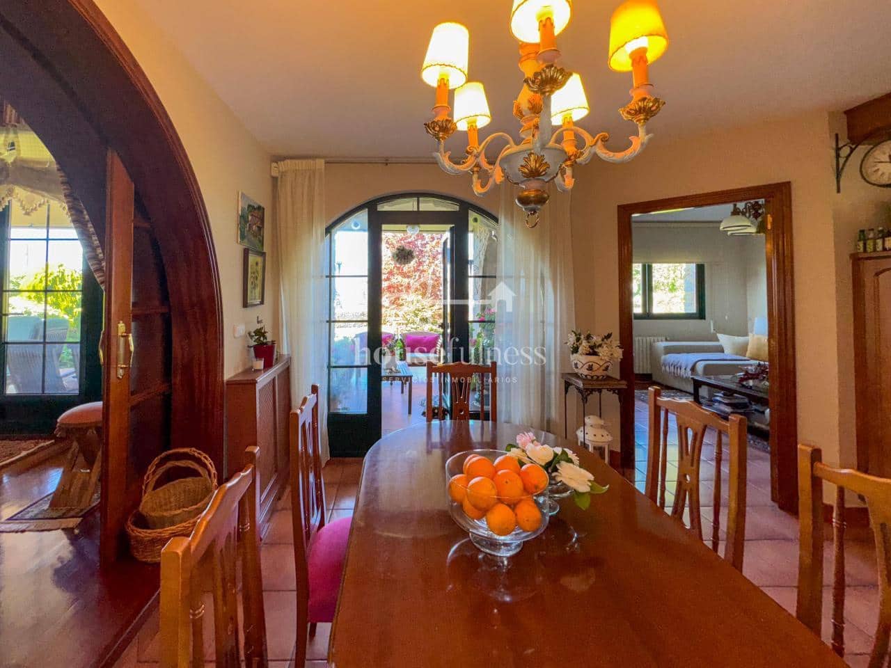 6 slaapkamer Villa te koop in Cabanas met zwembad garage - € 1.200.000 (Ref: 9232394)