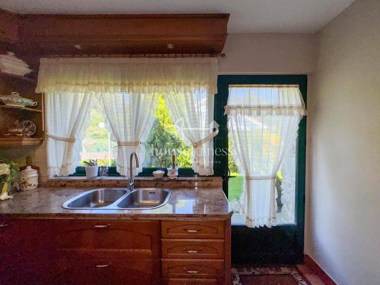 6 slaapkamer Villa te koop in Cabanas met zwembad garage - € 1.200.000 (Ref: 9232394)