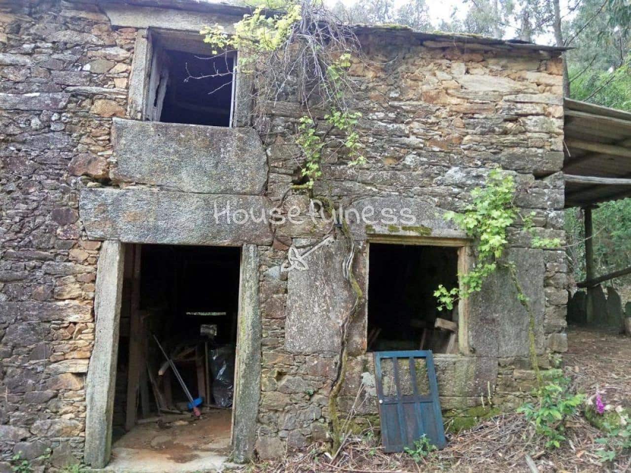 6 soveværelse Finca/Landehus til salg i Monfero - € 150.000 (Ref: 9236039)