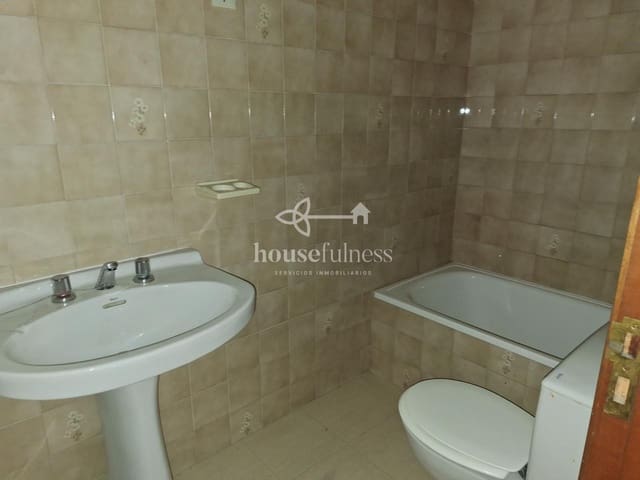 3 bedroom Flat for sale in Mugardos - € 85,000 (Ref: 9246372)