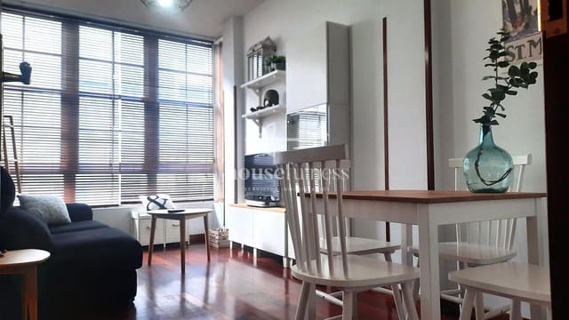 2 bedroom Flat for rent in Ferrol - € 600 (Ref: 9251884)