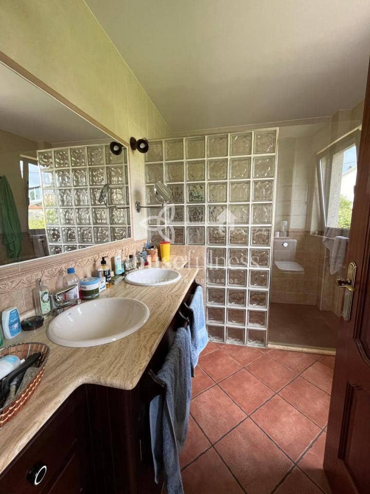 Chalet de 3 habitaciones en Fene en venta con piscina garaje - 430.000 € (Ref: 9251889)