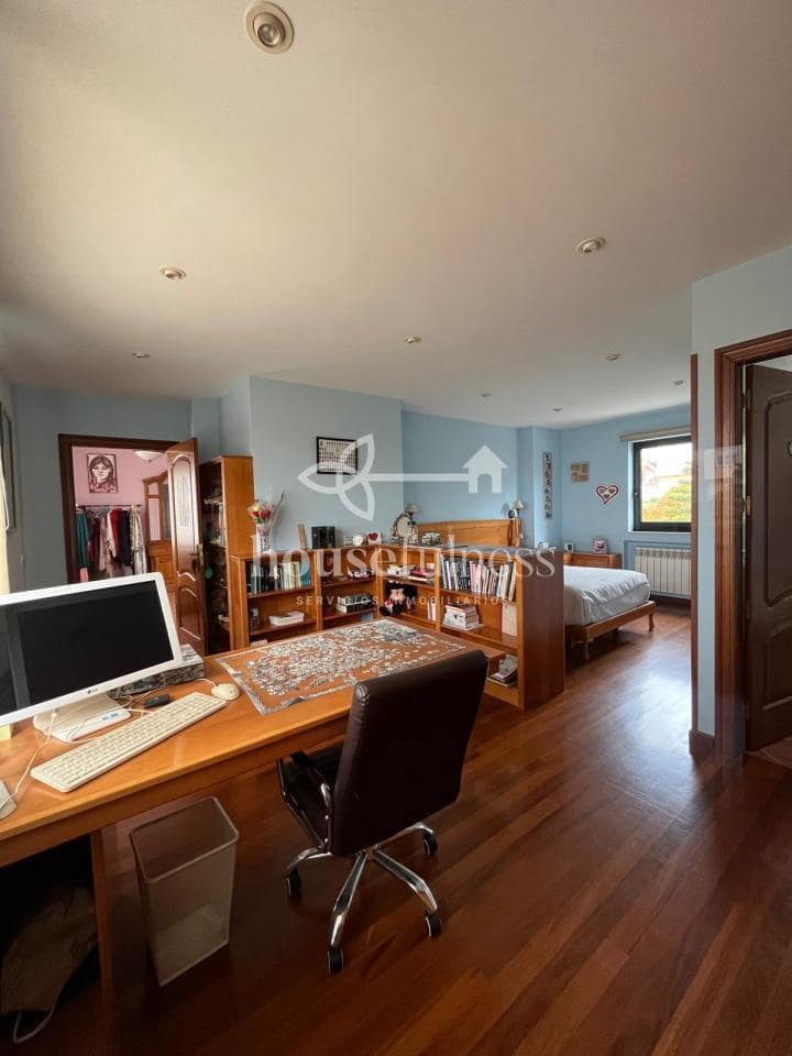 Chalet de 3 habitaciones en Fene en venta con piscina garaje - 430.000 € (Ref: 9251889)