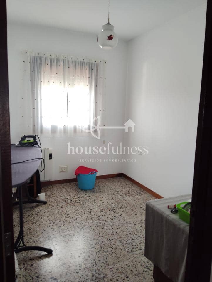 8 bedroom Townhouse for sale in Pontedeume - € 225,000 (Ref: 9256782)