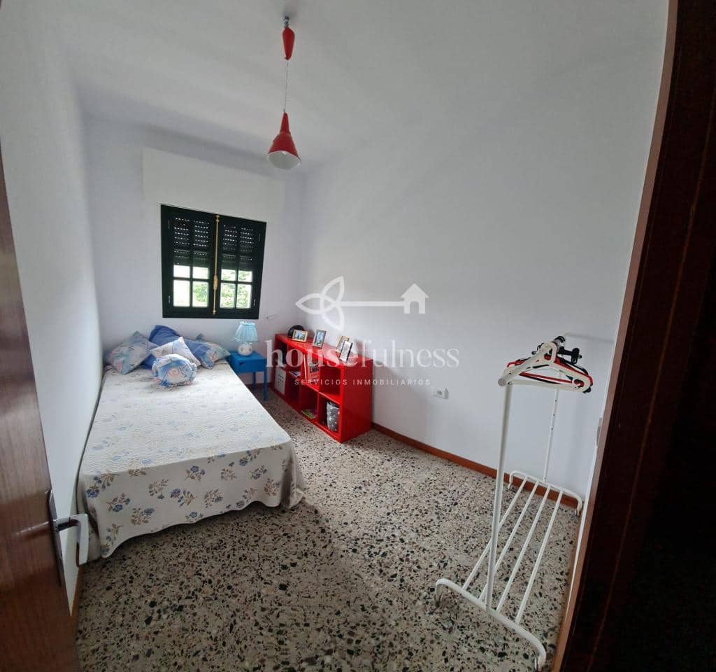 8 bedroom Townhouse for sale in Pontedeume - € 225,000 (Ref: 9256782)