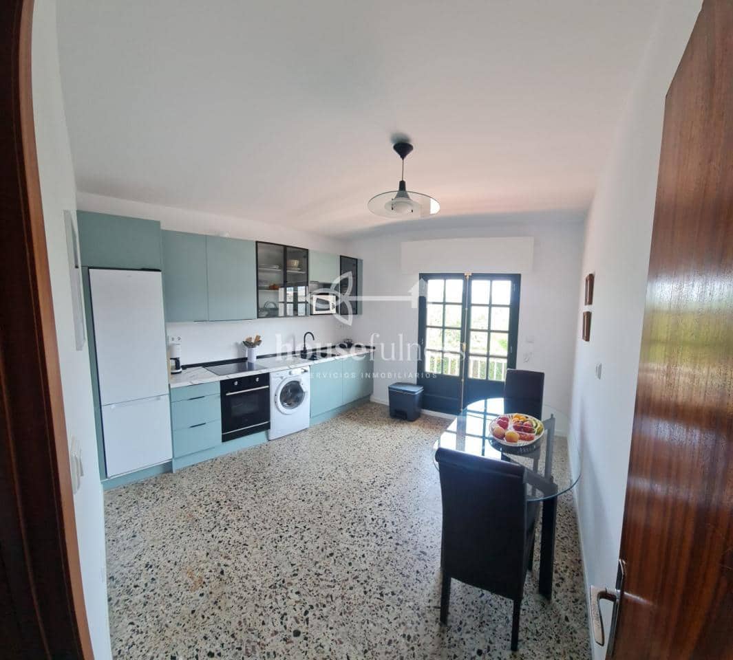 8 bedroom Townhouse for sale in Pontedeume - € 225,000 (Ref: 9256782)