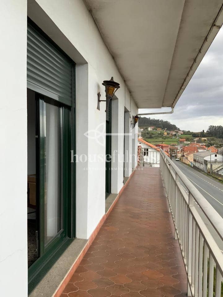 8 bedroom Townhouse for sale in Pontedeume - € 225,000 (Ref: 9256782)