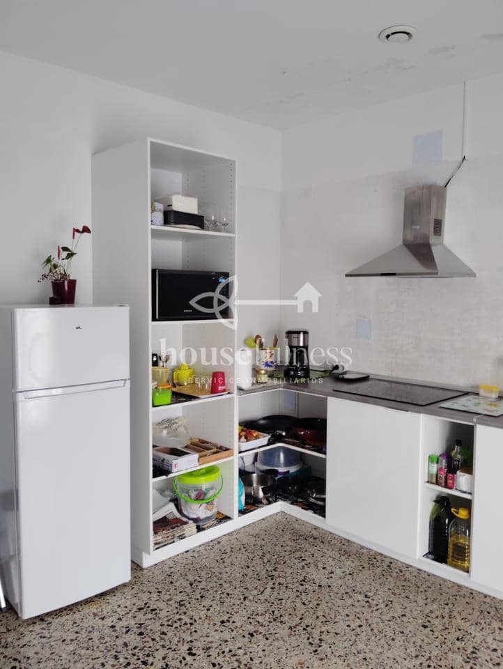 8 bedroom Townhouse for sale in Pontedeume - € 225,000 (Ref: 9256782)