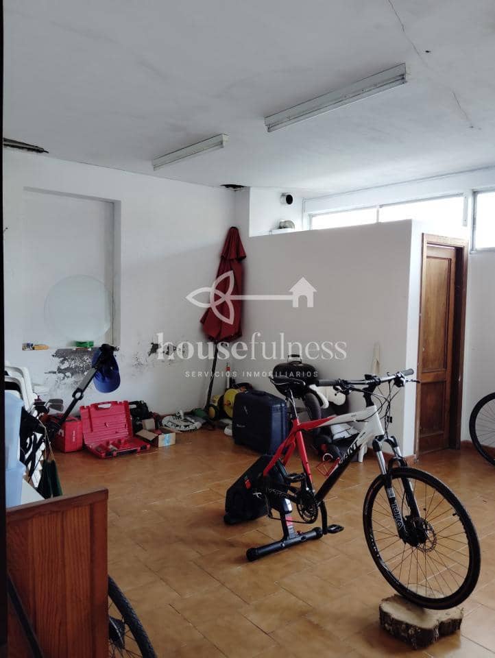 8 bedroom Townhouse for sale in Pontedeume - € 225,000 (Ref: 9256782)