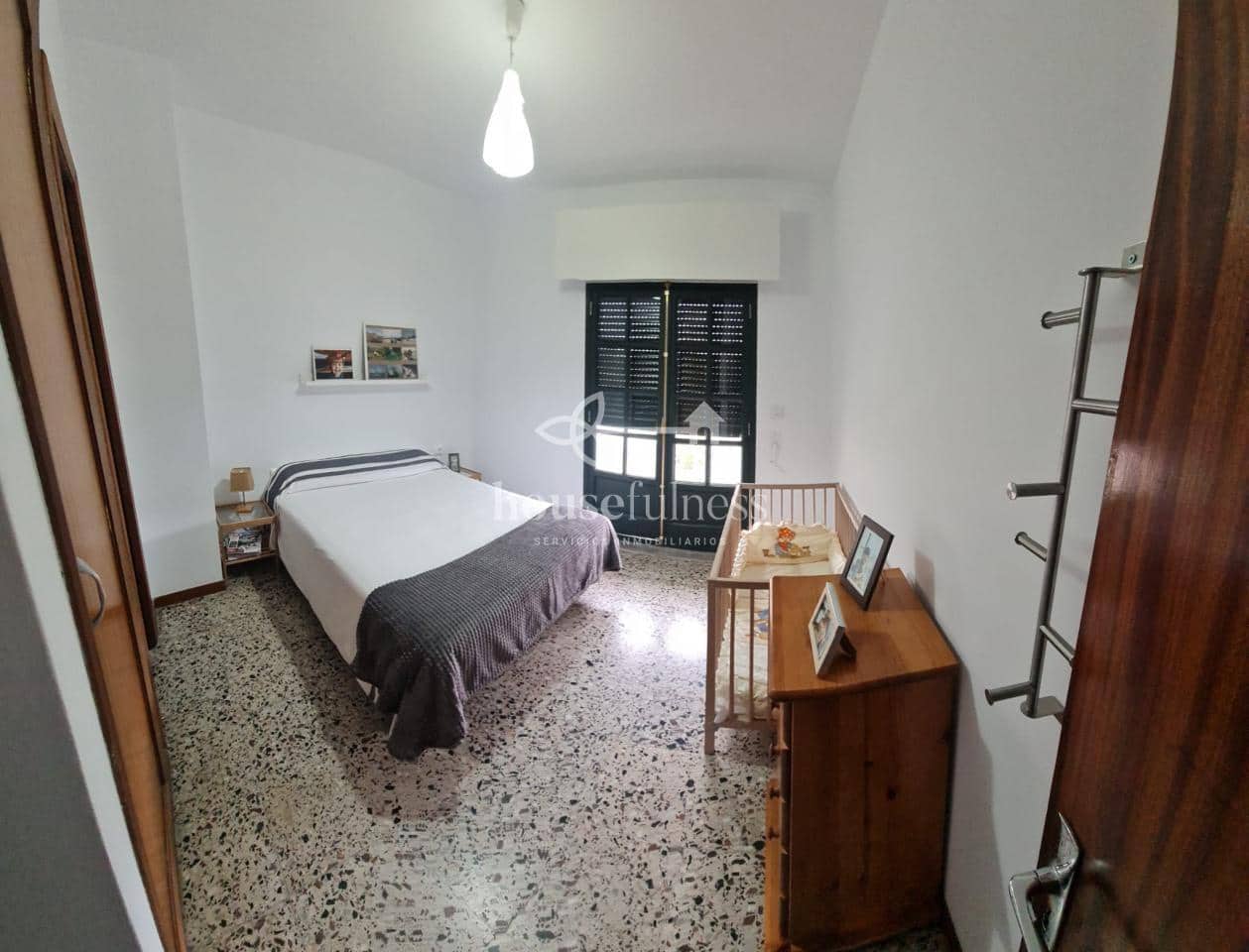 8 bedroom Townhouse for sale in Pontedeume - € 225,000 (Ref: 9256782)