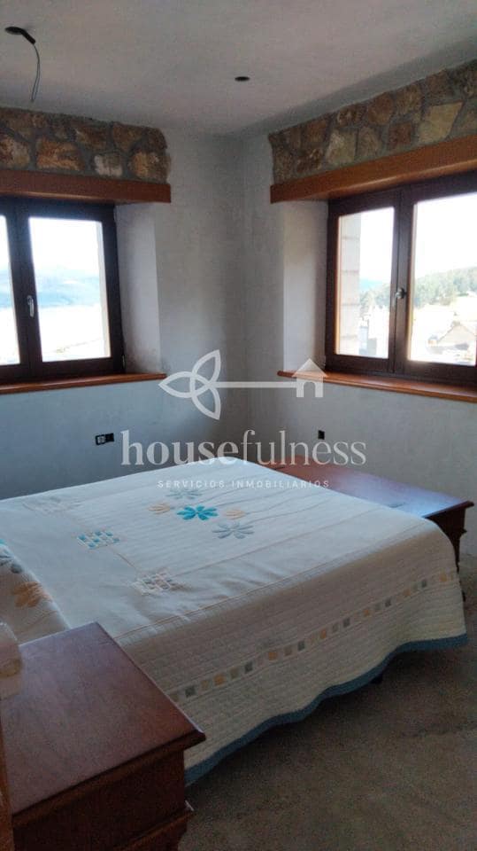 4 soveværelse Villa til salg i O Vicedo med garage - € 348.000 (Ref: 9264046)