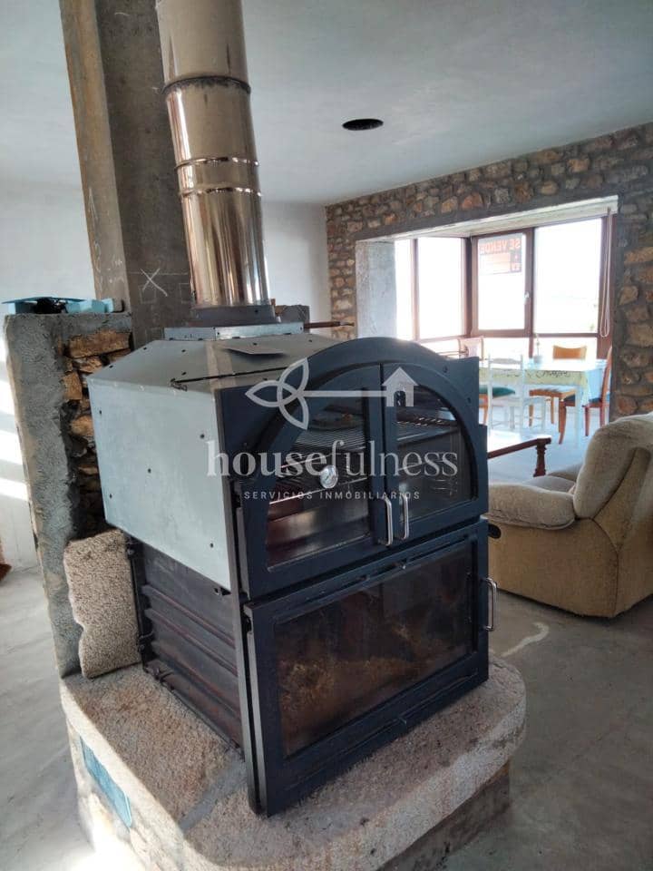 4 soveværelse Villa til salg i O Vicedo med garage - € 348.000 (Ref: 9264046)