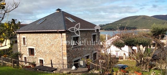 4 soverom Villa til salgs i O Vicedo med garasje - € 348 000 (Ref: 9264046)