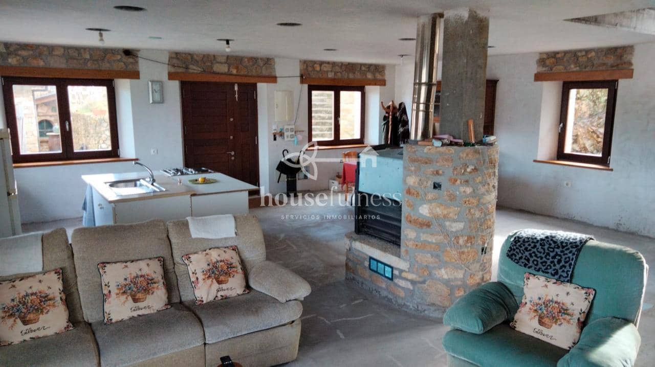 4 soveværelse Villa til salg i O Vicedo med garage - € 348.000 (Ref: 9264046)