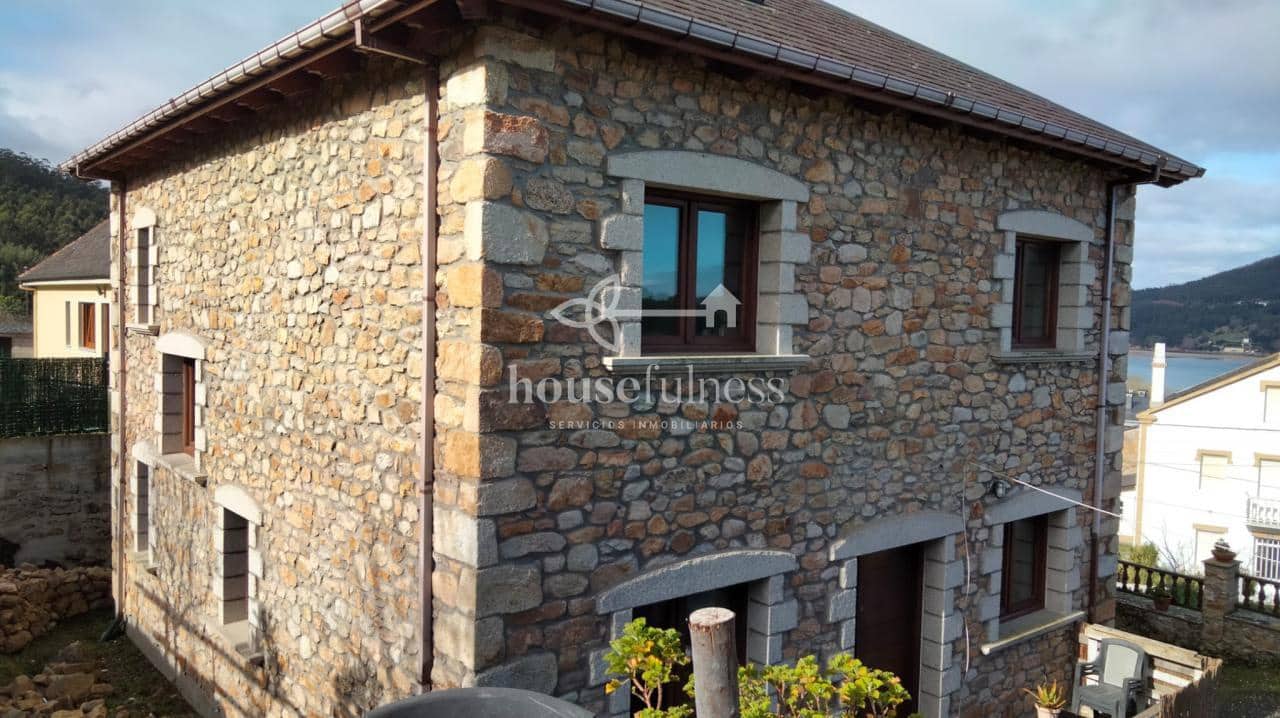 4 soveværelse Villa til salg i O Vicedo med garage - € 348.000 (Ref: 9264046)